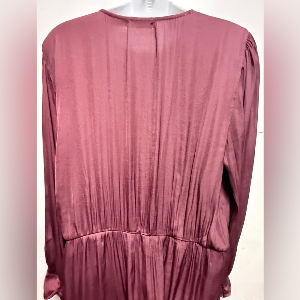 Socialite Red Ruffled V-Neck Long Sleeve Dress - Picture 5 of 9